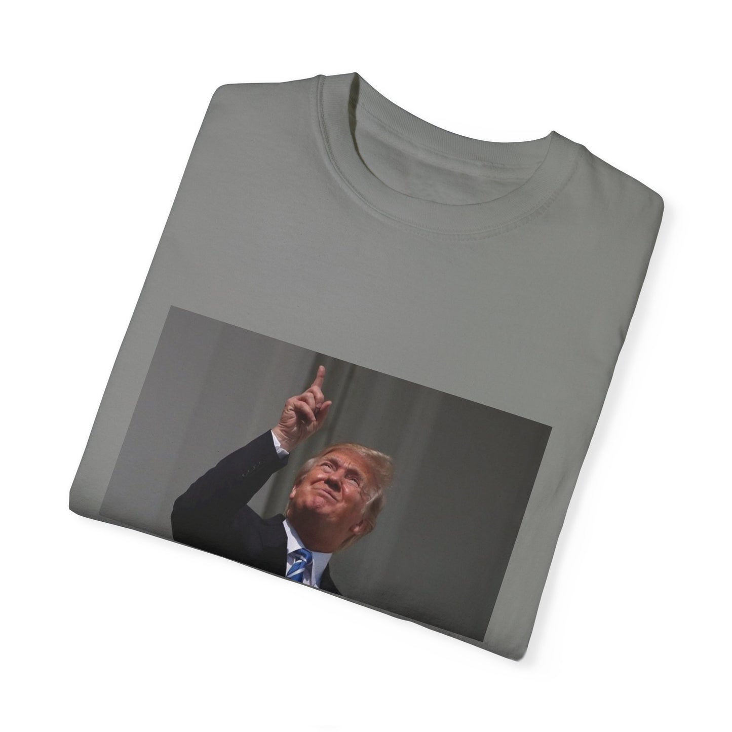 VoteMaxxing Signature Trump Tee This Guy "Pulls"